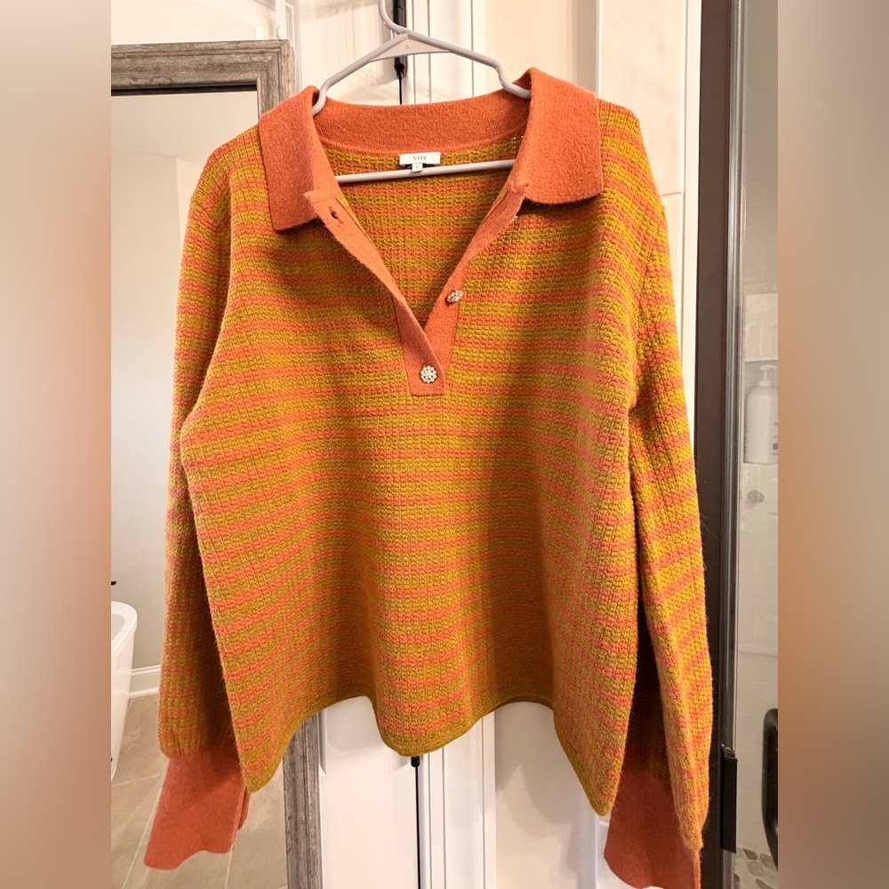 Relaxed V-Neck Polo Sweater in Orange and Pink
